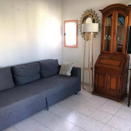 Villa Pavillon T2 Avec Terrasse Et Parking Prive, Pres Commerces Et Privee Au Barcares - Fr-1-81-259 *
