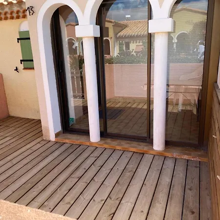 Pavillon T2 Avec Terrasse Et Parking Privé, Près Commerces Et Privée Au Barcarès - Fr-1-81-259 Le Barcarès