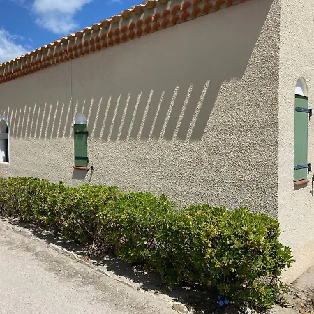 Pavillon T2 Avec Terrasse Et Parking Privé, Près Commerces Et Privée Au Barcarès - Fr-1-81-259