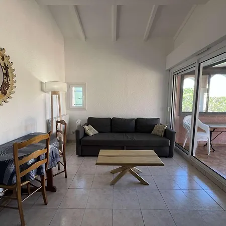 Pavillon T2 Avec Terrasse Et Parking Privé, Près Commerces Et Privée Au Barcarès - Fr-1-81-259 Villa